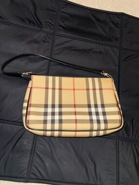 Burberry London mini Pochette